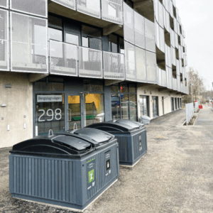 Kvadratisk-bild-600x600_domino2